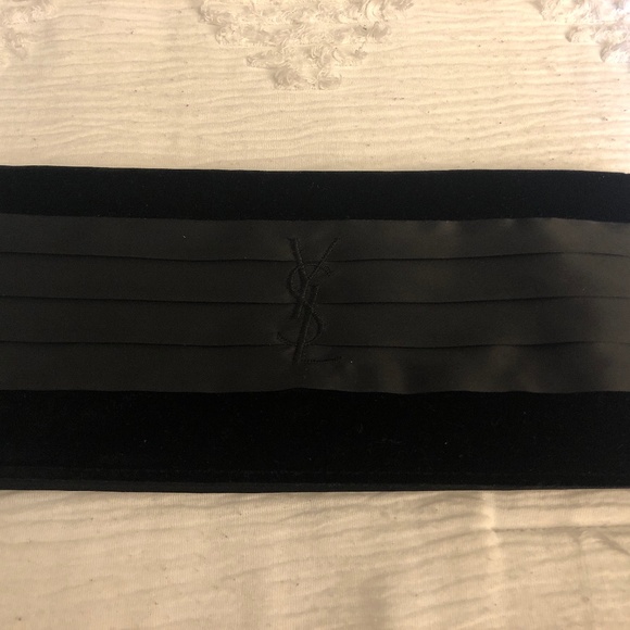 Ysl velvet clutch - Picture 1 of 3